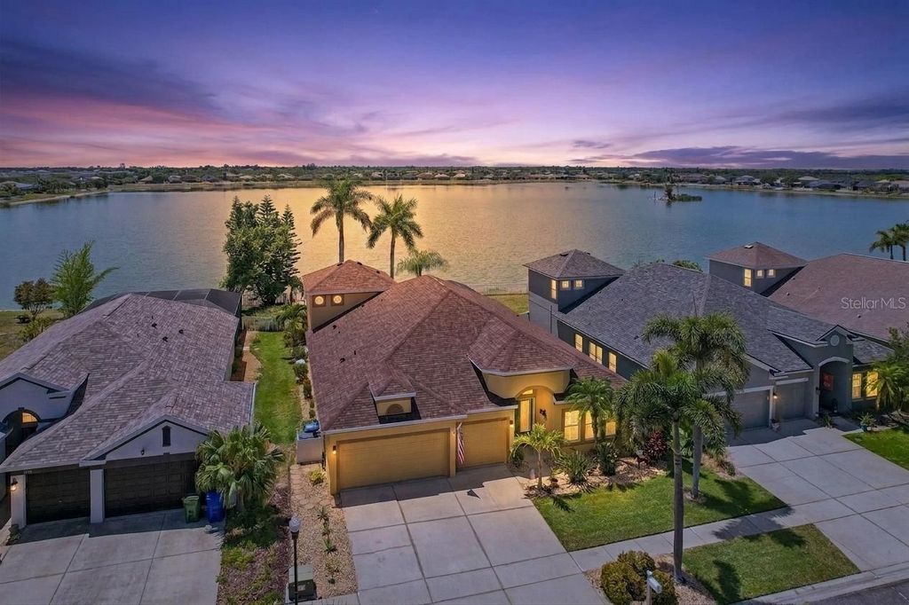 Photo of 1638 Mira Lago Circle, Ruskin, FL 33570 (MLS # TB8494933)