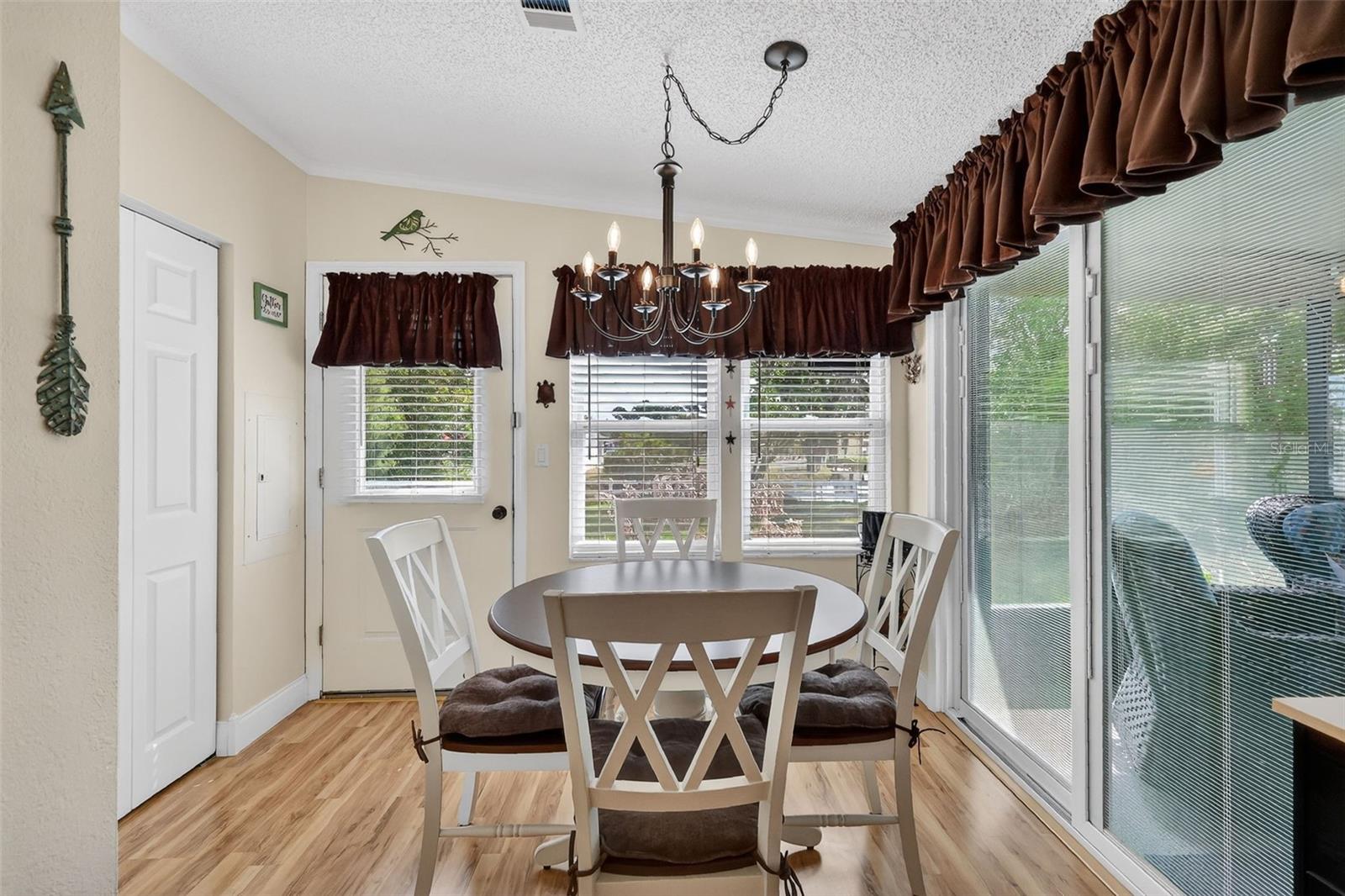 TAVARES FOX RUN MOBILE HOME - Residential