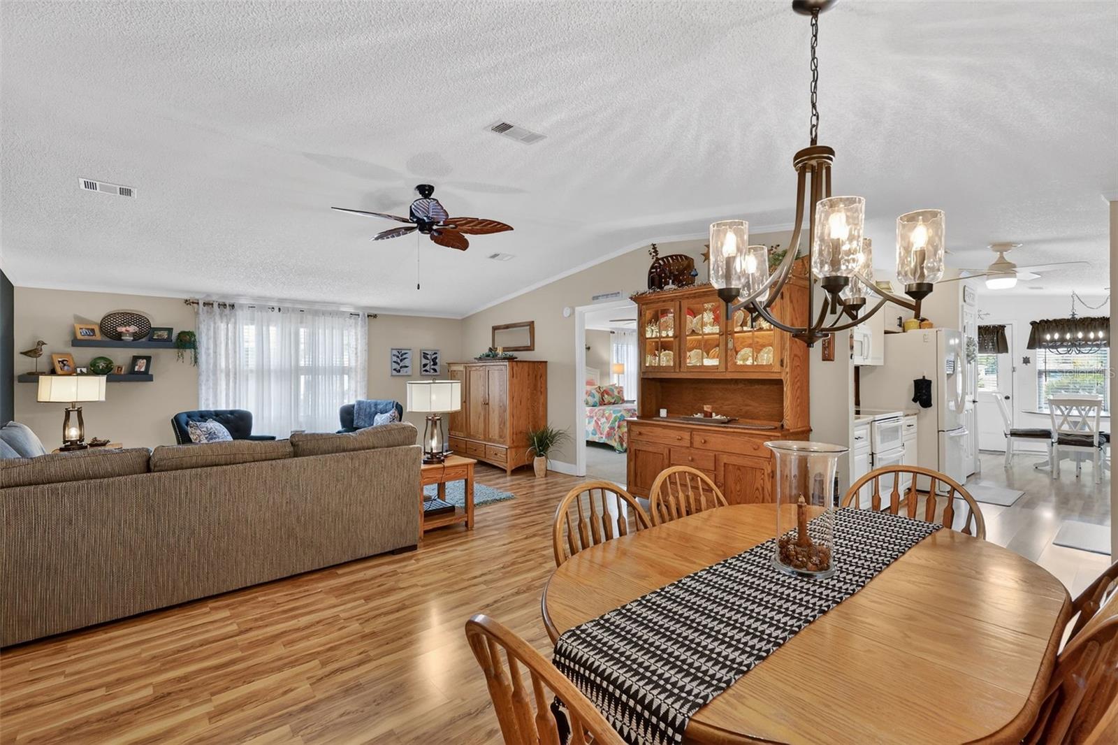 TAVARES FOX RUN MOBILE HOME - Residential