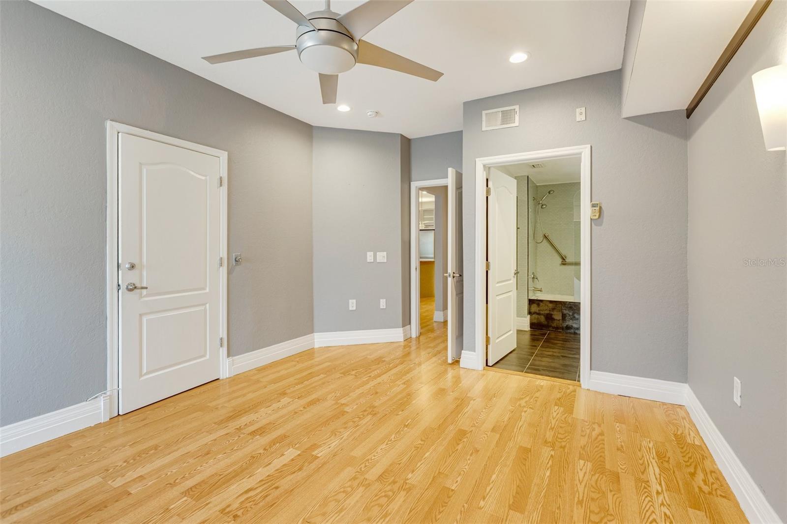 SERENADE ON PALMER RANCH - Residential