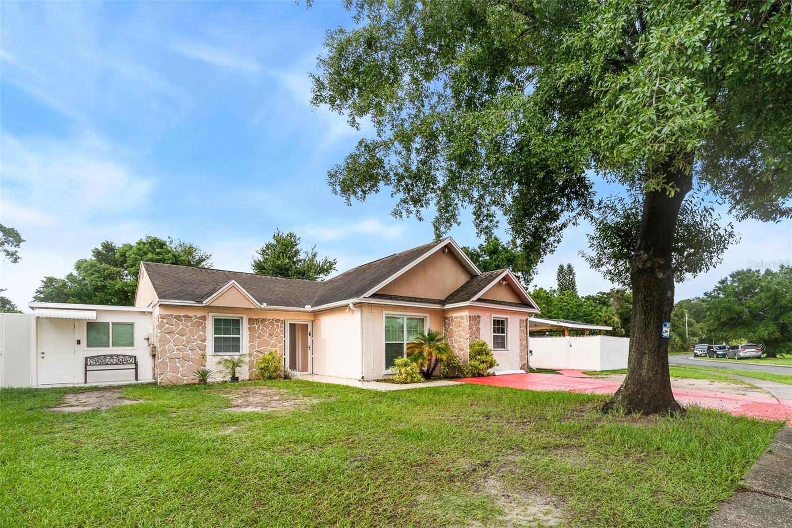 8903 CAMINO VILLA