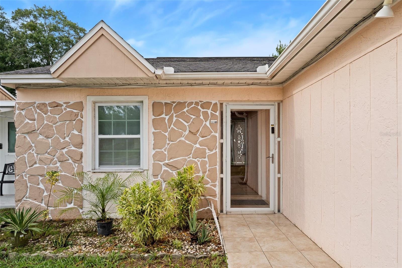 8903 CAMINO VILLA