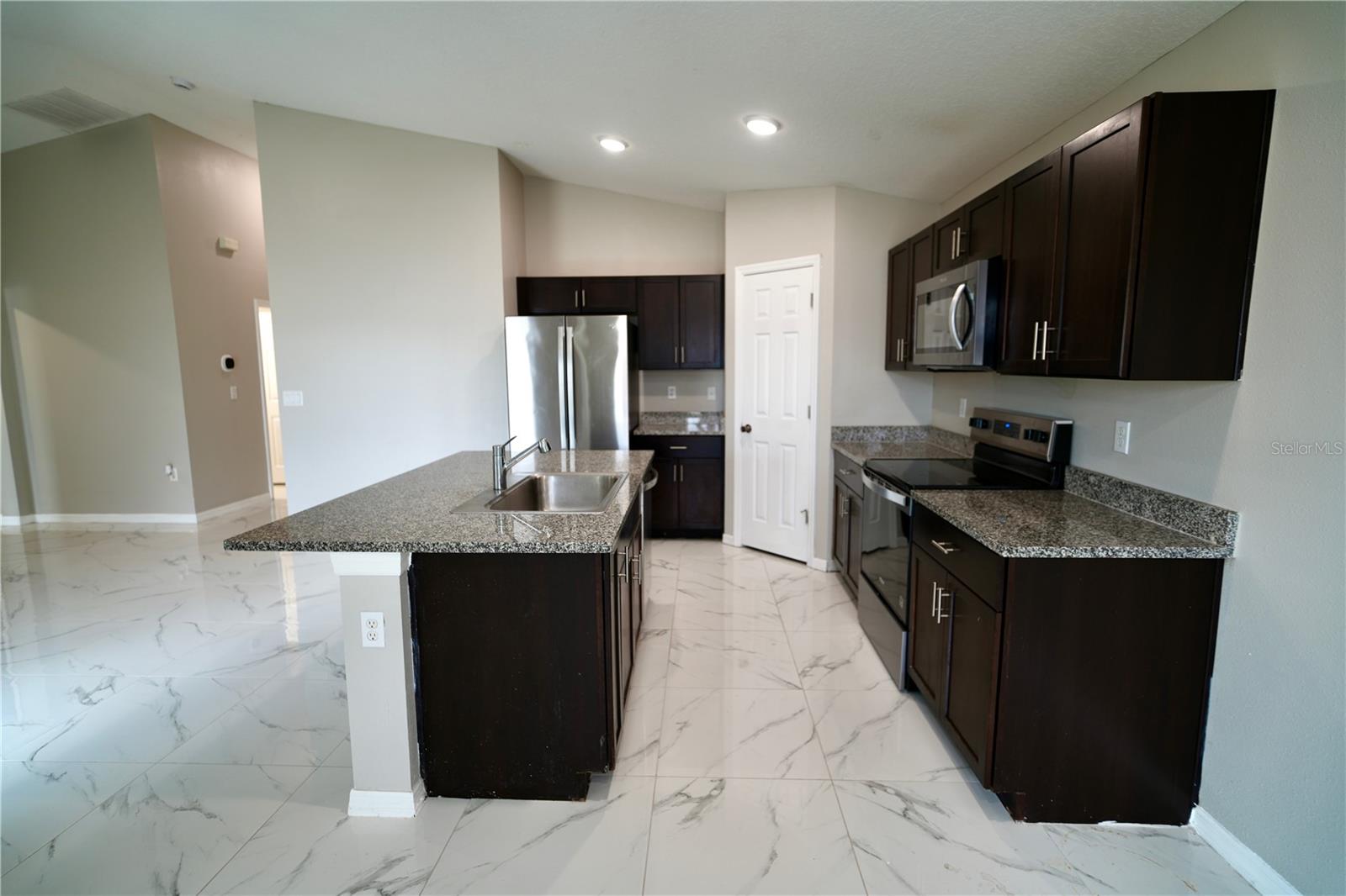 PINNACLE POINT - Residential