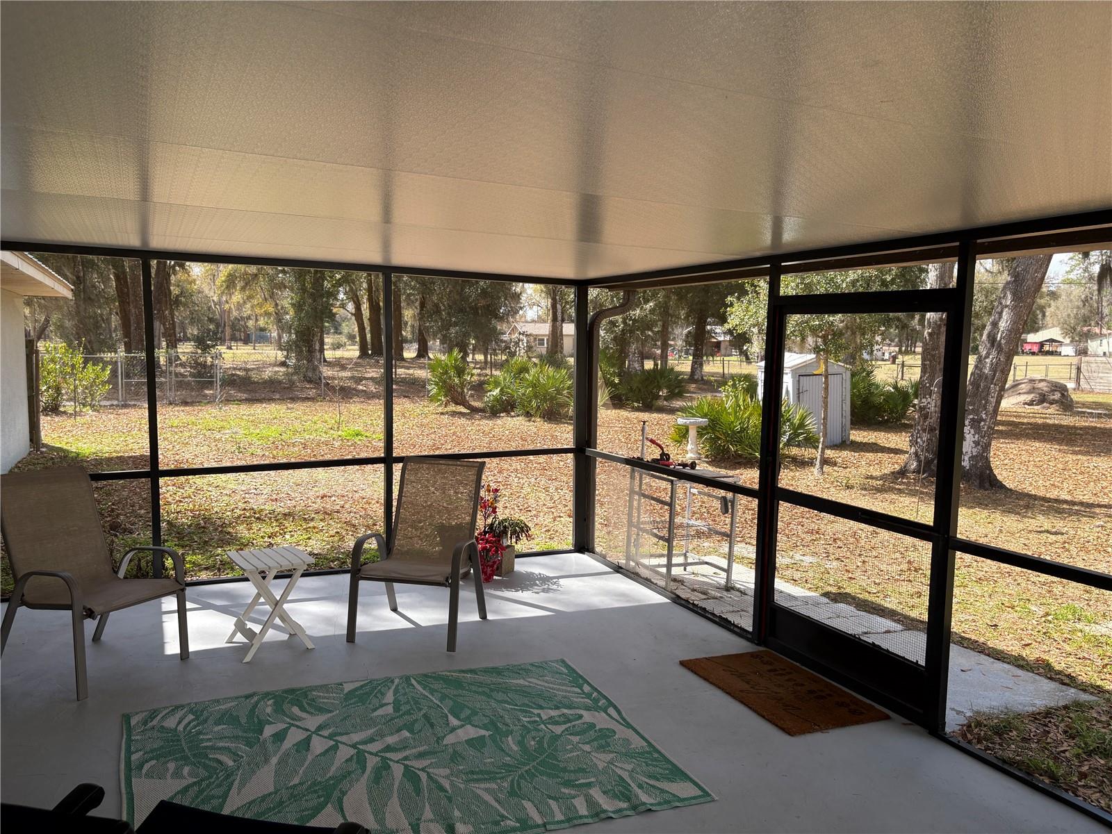 TWIN T OAKS - Residential