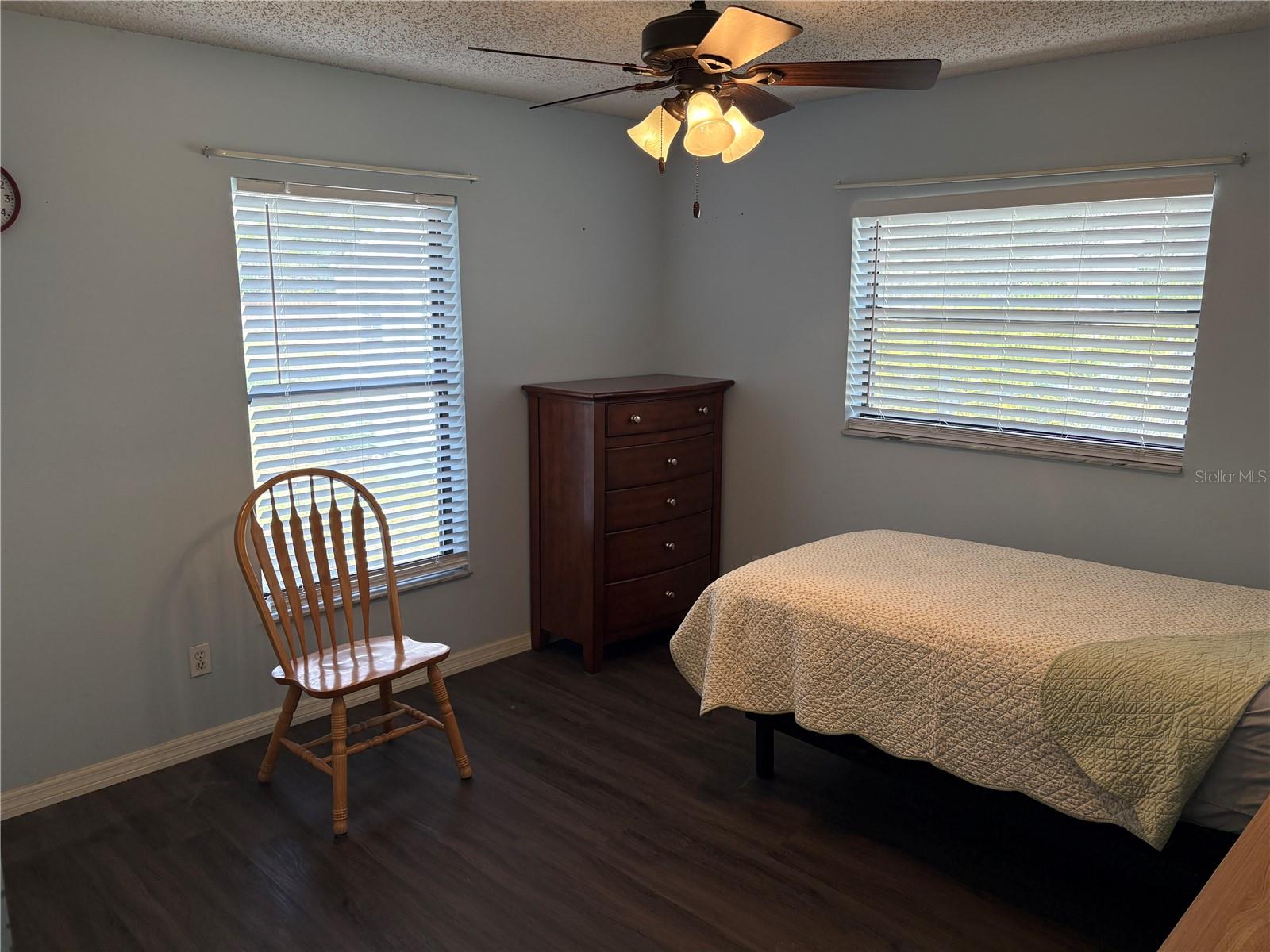 TWIN T OAKS - Residential