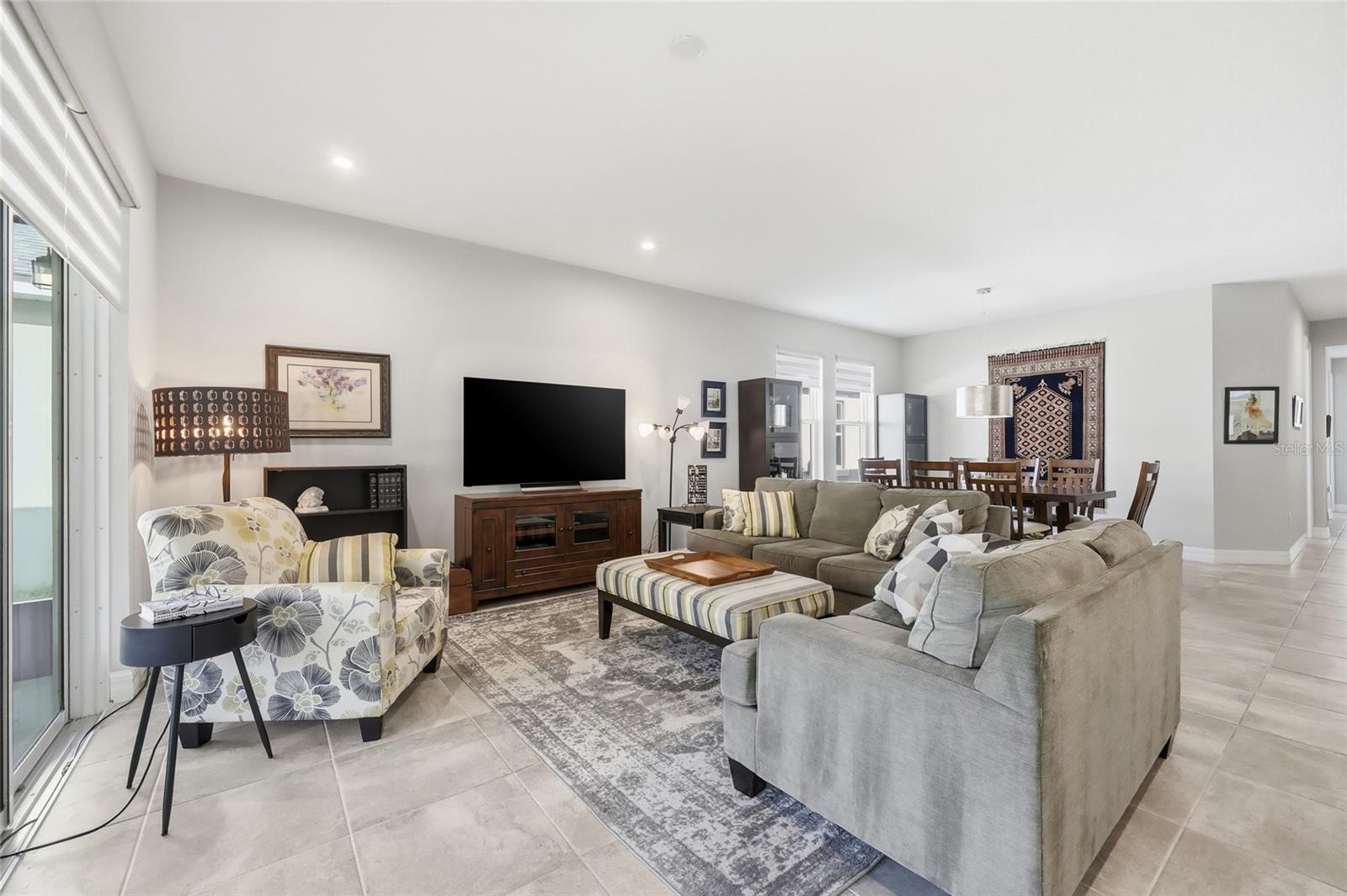 TAPESTRY PH 5 - Residential