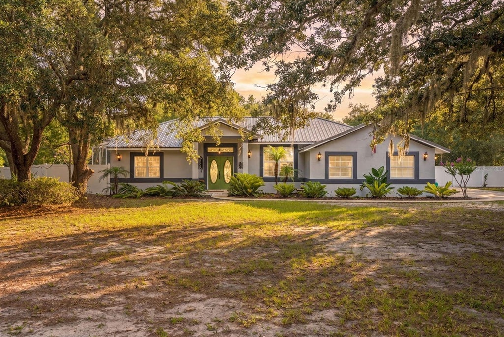 Photo of 361 Lake Lenelle Drive, Chuluota, FL 32766 (MLS # O6418061)