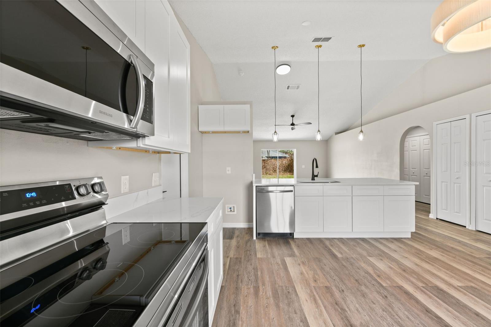 QUEENS COVE PH 04 - Residential