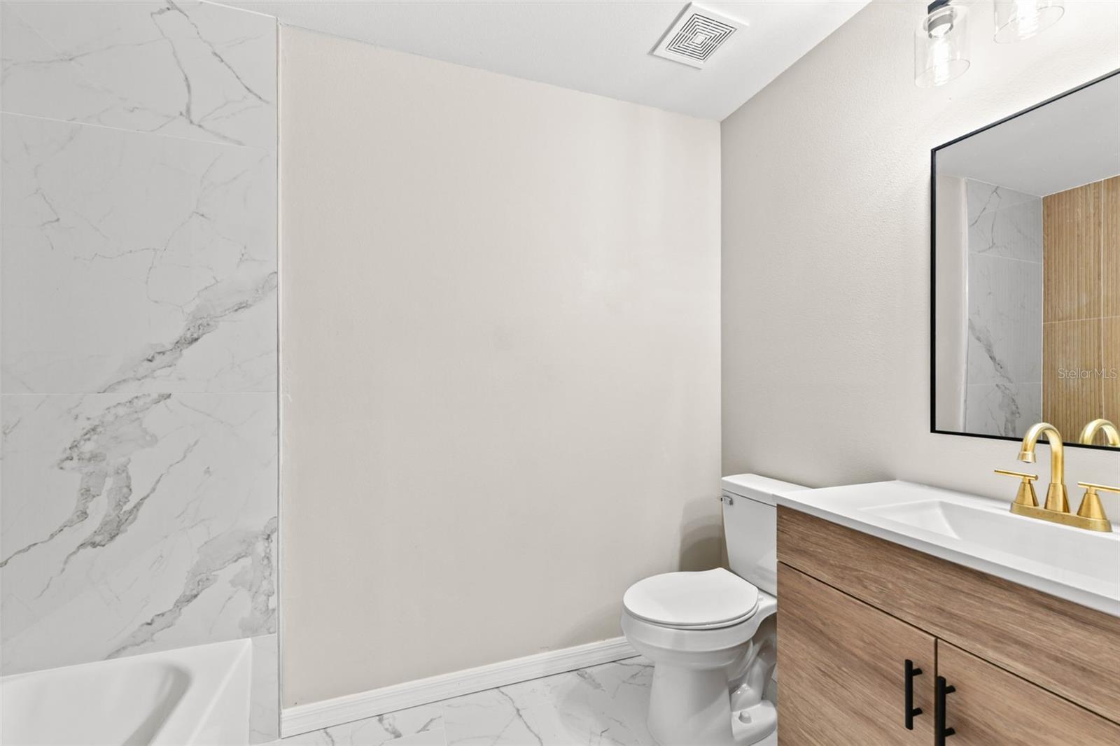 QUEENS COVE PH 04 - Residential