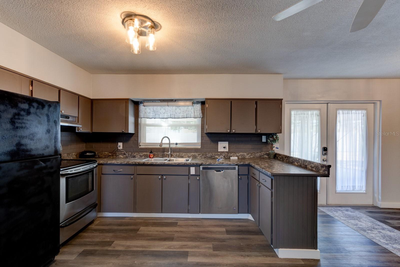 888 W COQUINA DRIVE