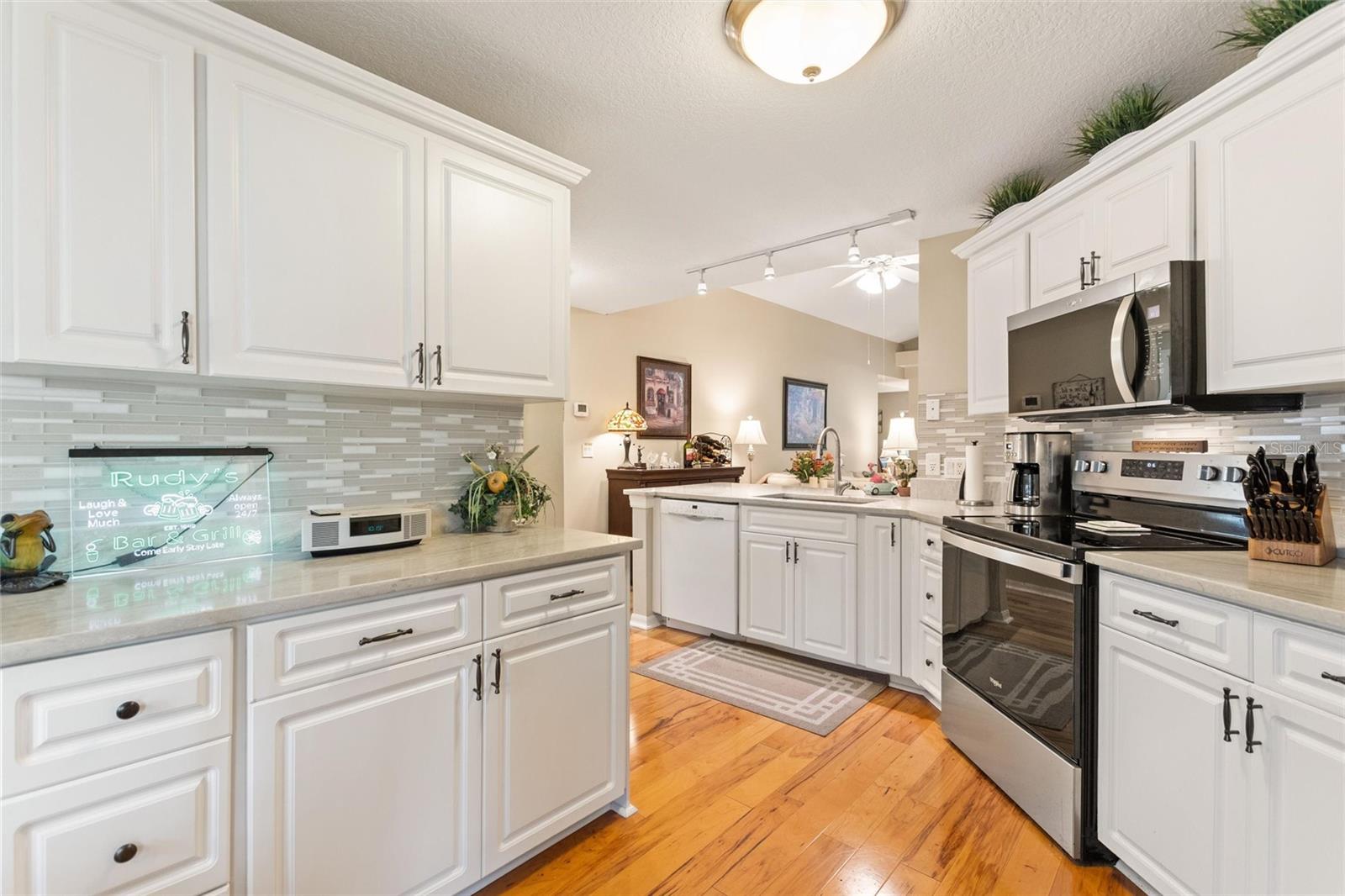 315 RIDGE VIEW DR
