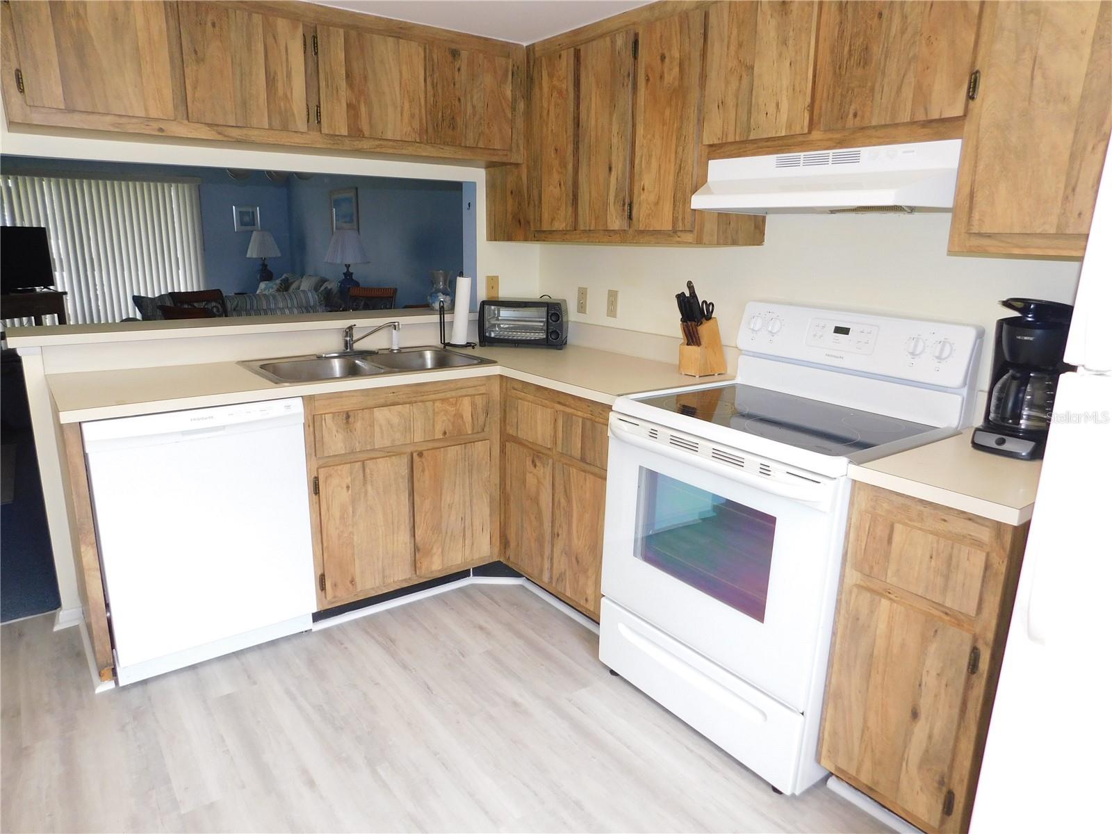 EAST LAKE WOODLANDS CYPRESS ESTATES - Residential Lease