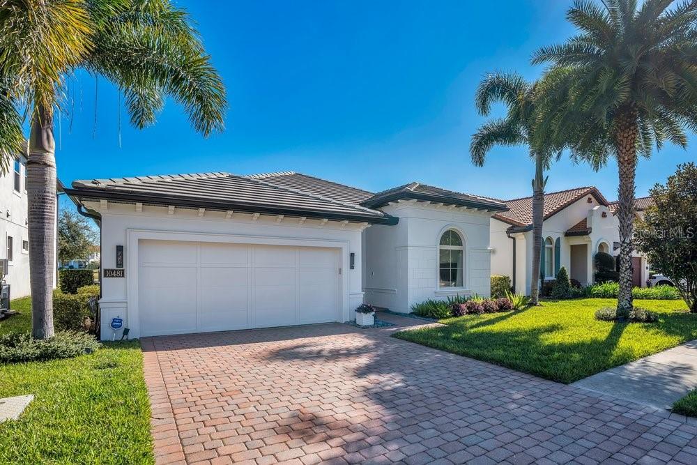 10481 ROYAL CYPRESS WAY