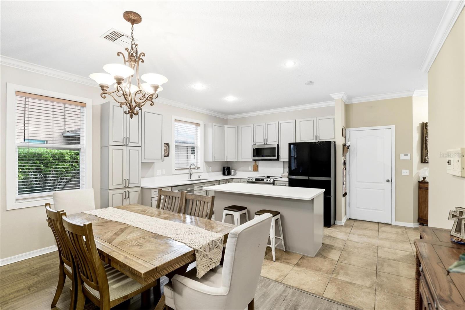 BELLA VIDA - Residential Lease