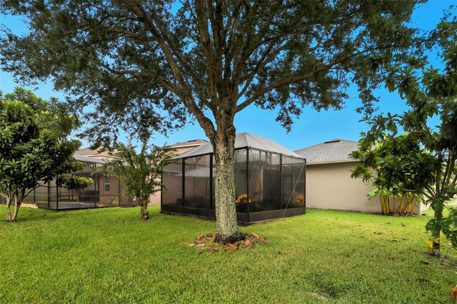 BELLA VIDA - Residential Lease