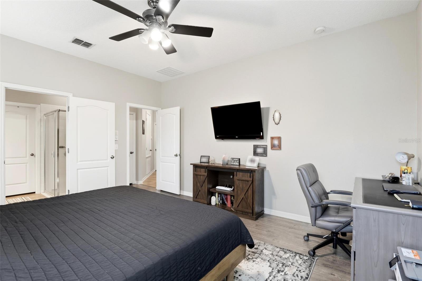 BELLA VIDA - Residential Lease