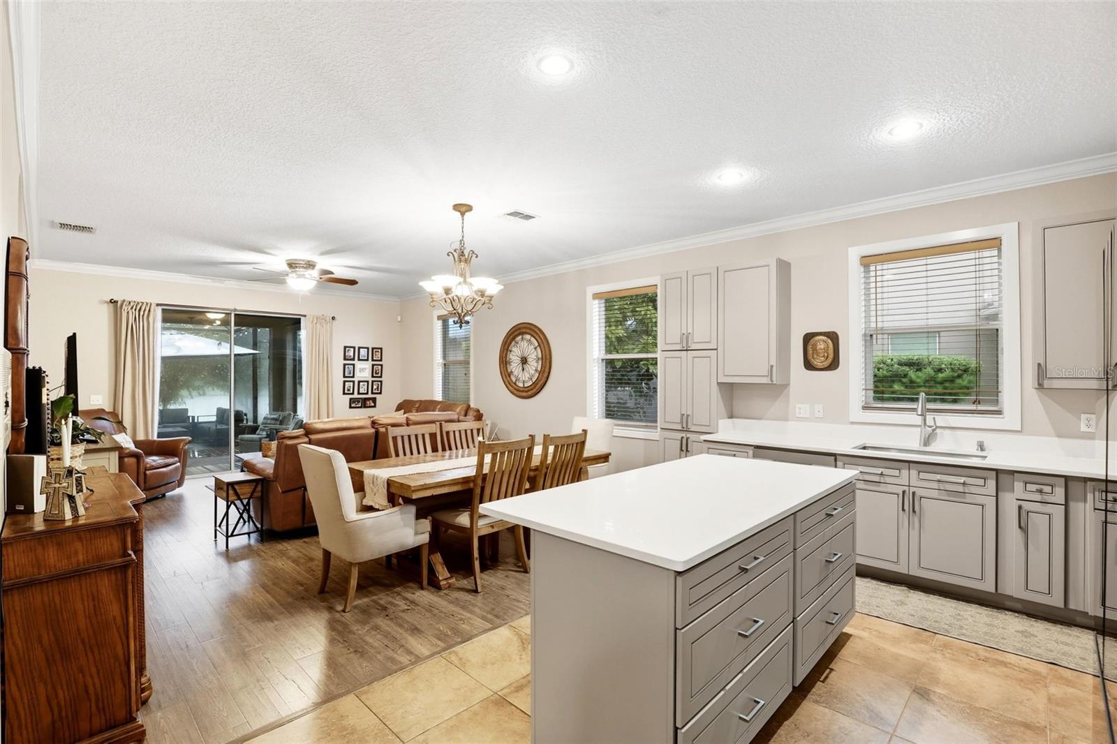 BELLA VIDA - Residential Lease