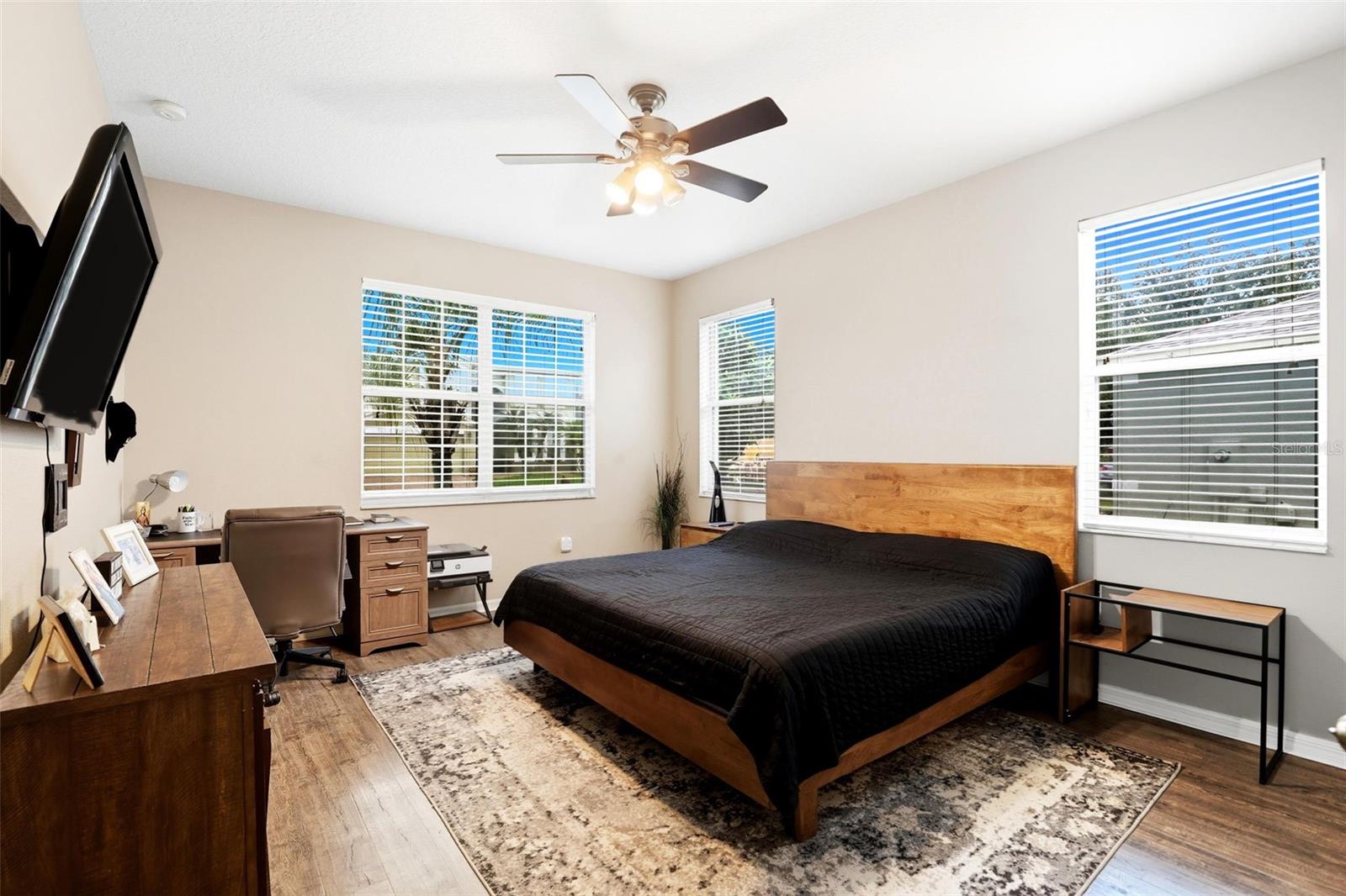 BELLA VIDA - Residential Lease