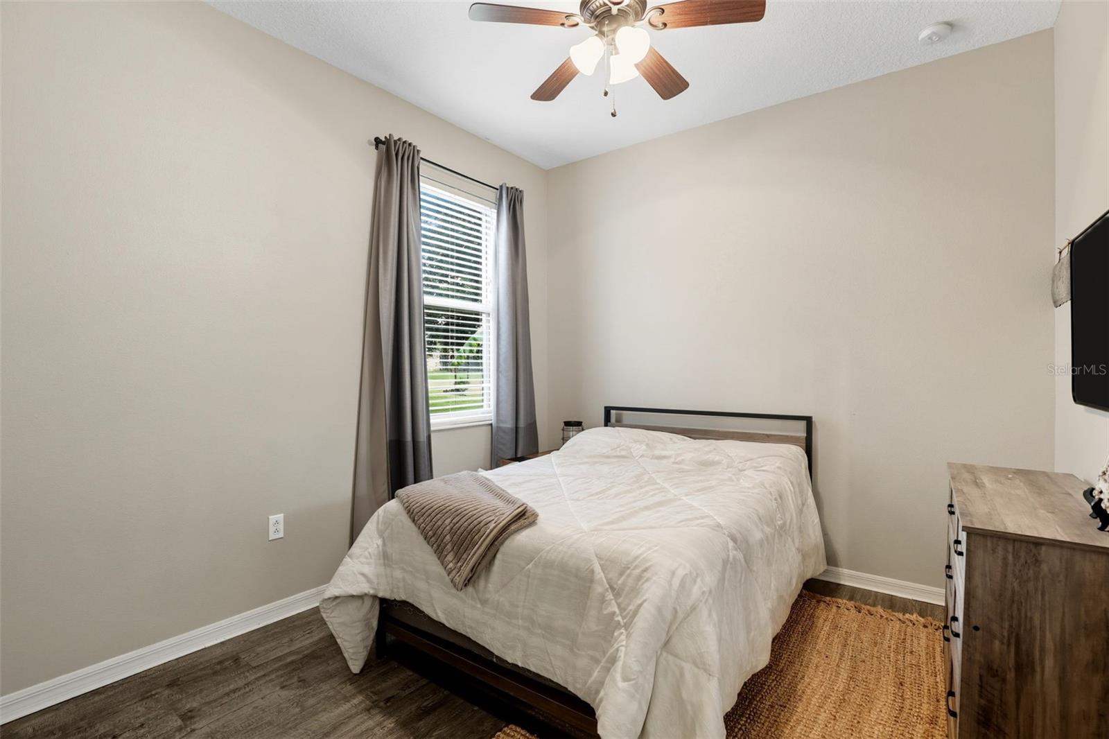 BELLA VIDA - Residential Lease