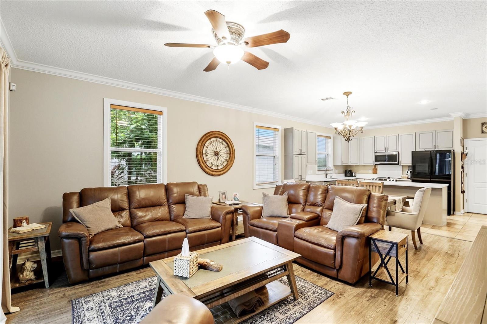 BELLA VIDA - Residential Lease