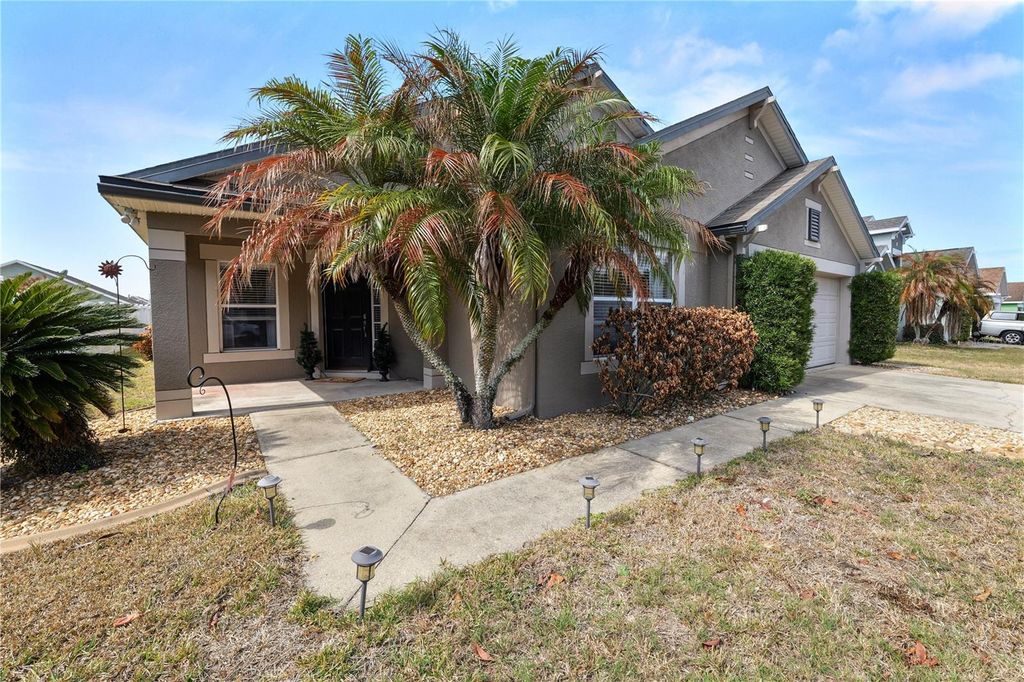 Photo of 3108 Buckeye Pointe Drive, Winter Haven, FL 33881 (MLS # L4959442)