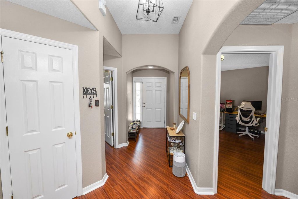 Photo of 3108 Buckeye Pointe Drive, Winter Haven, FL 33881 (MLS # L4959442)