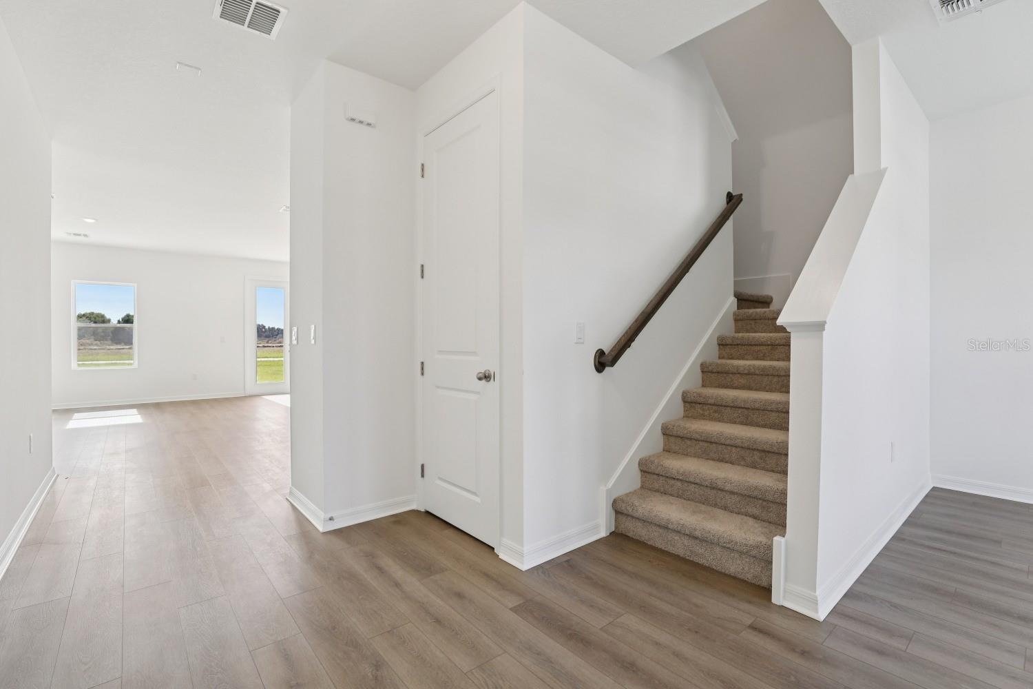 5243 PAINTED BAMBOO STREET