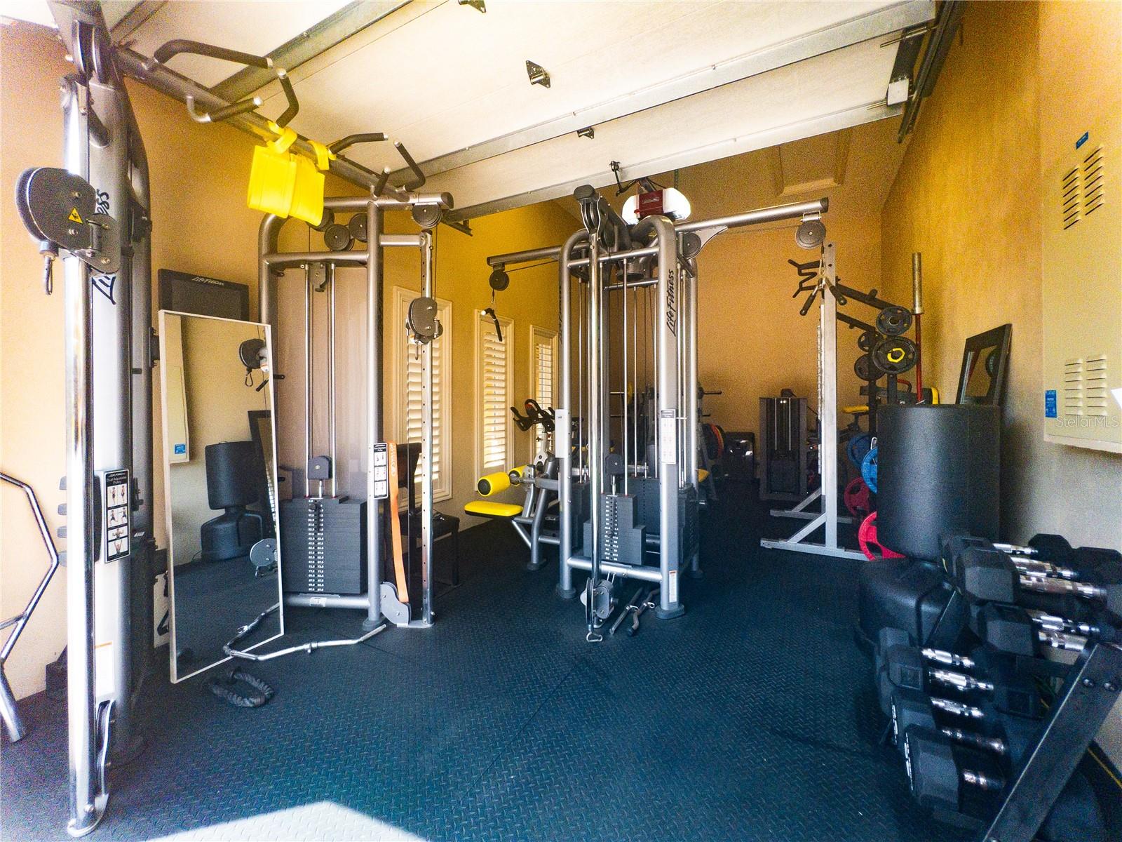 BAYOU CLUB ESTATES TR 2 PH 3 - Residential