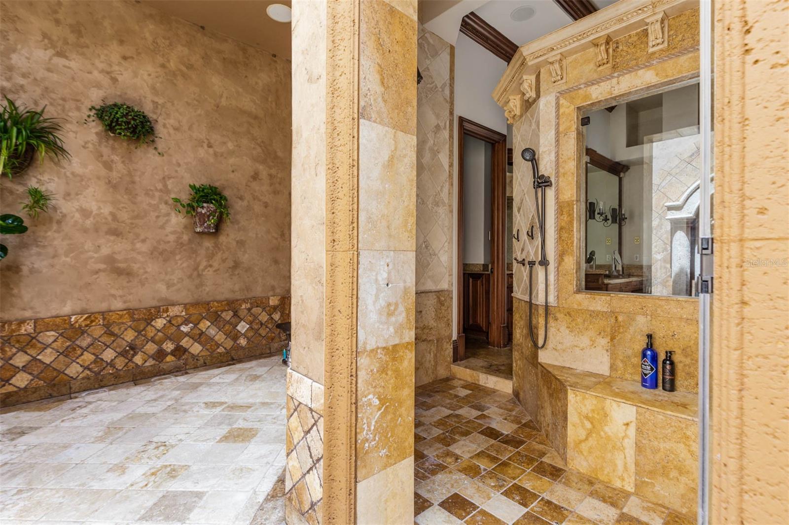 BAYOU CLUB ESTATES TR 2 PH 3 - Residential