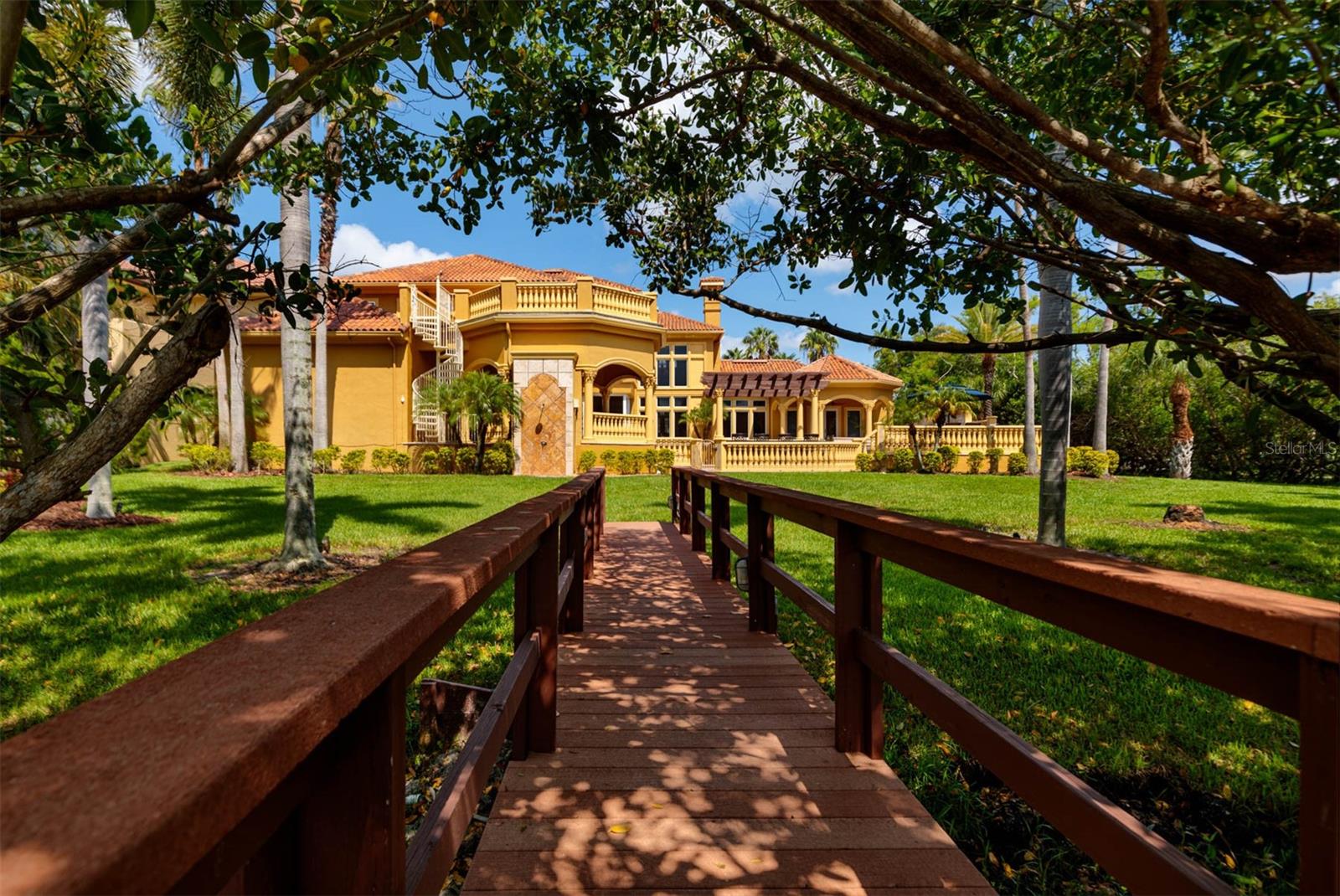 BAYOU CLUB ESTATES TR 2 PH 3 - Residential