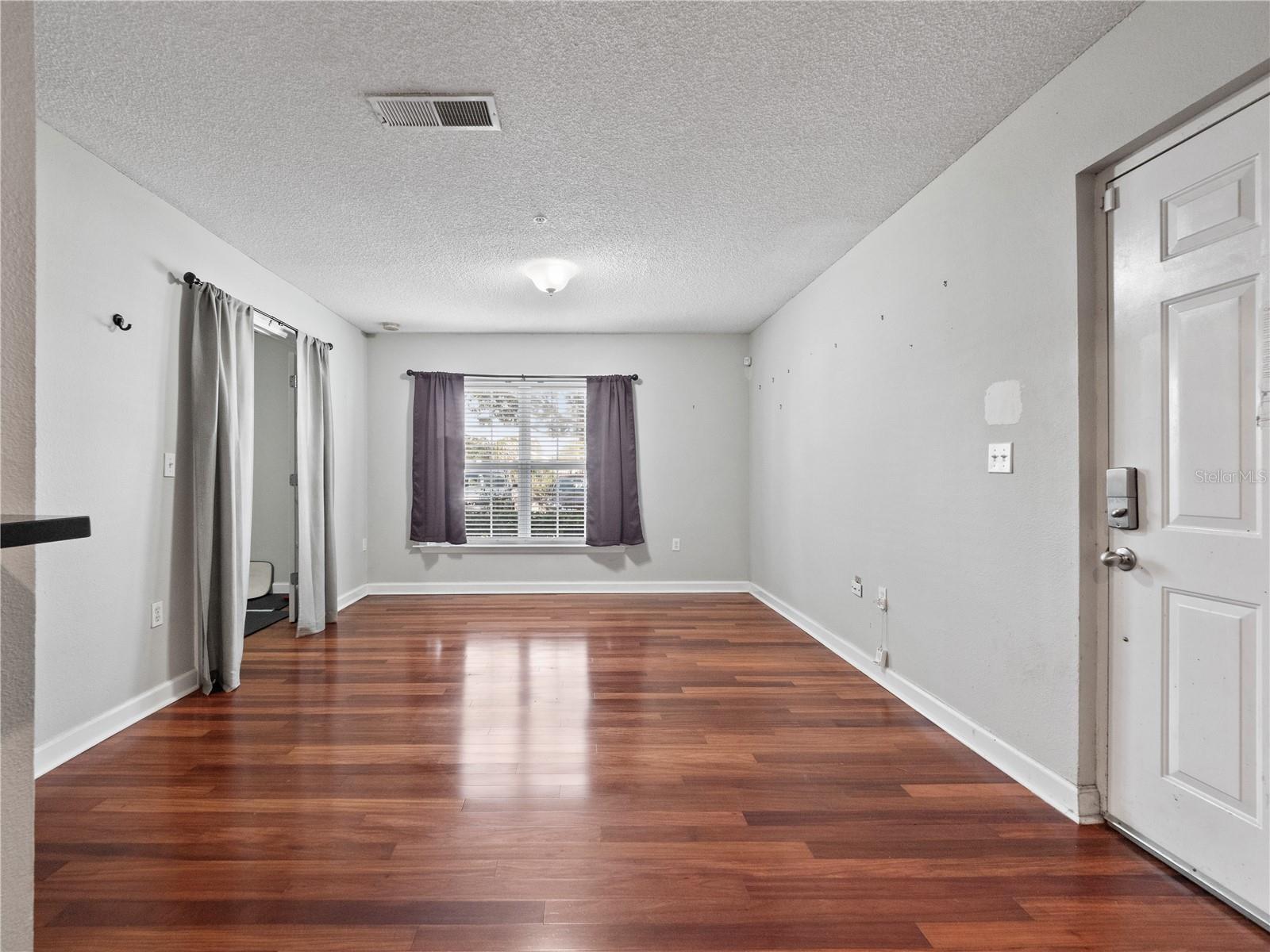 2077 DIXIE BELLE DRIVE 2077C