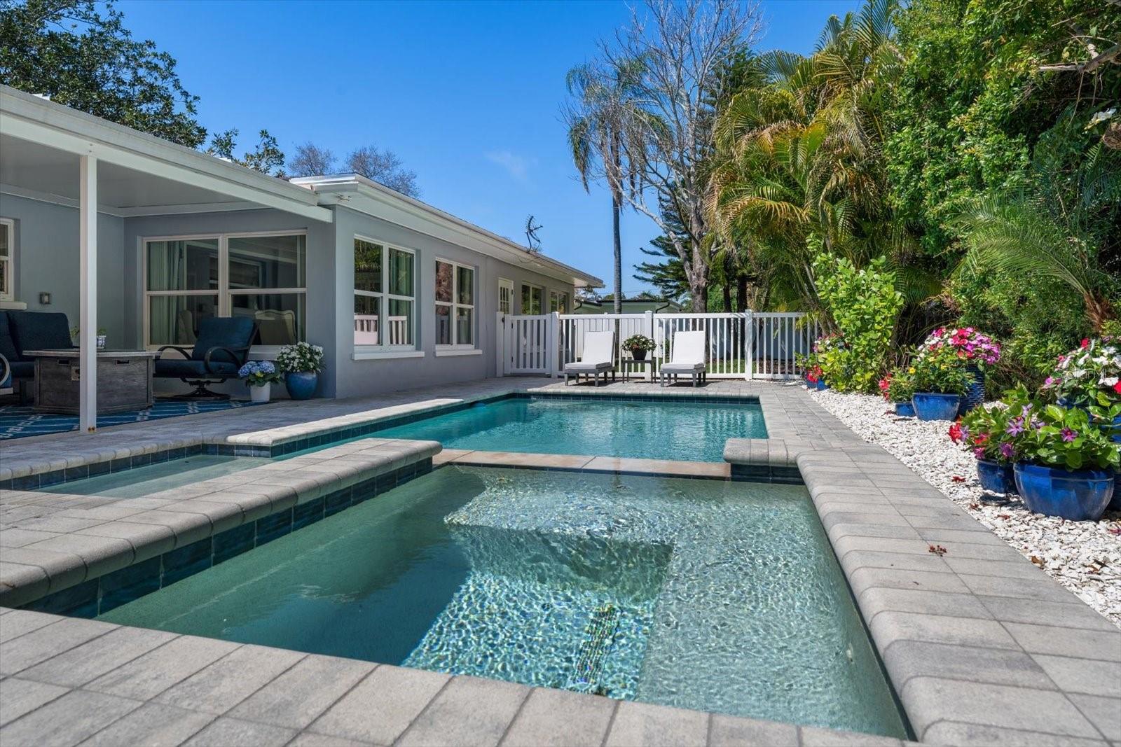 SHERWOOD ESTATES - Residential