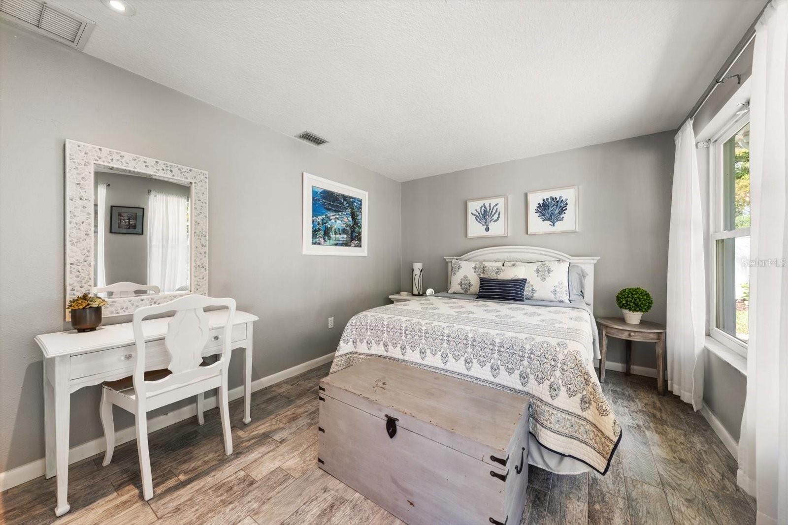 SHERWOOD ESTATES - Residential