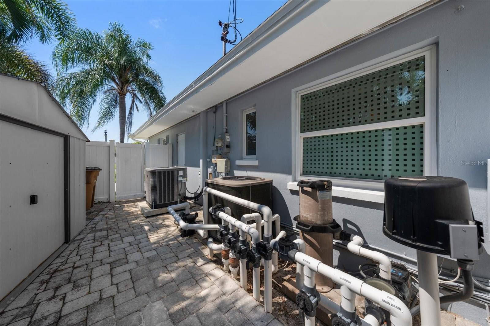 SHERWOOD ESTATES - Residential