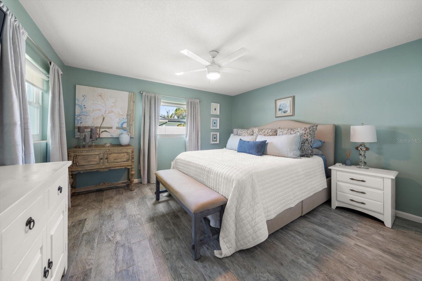 SHERWOOD ESTATES - Residential