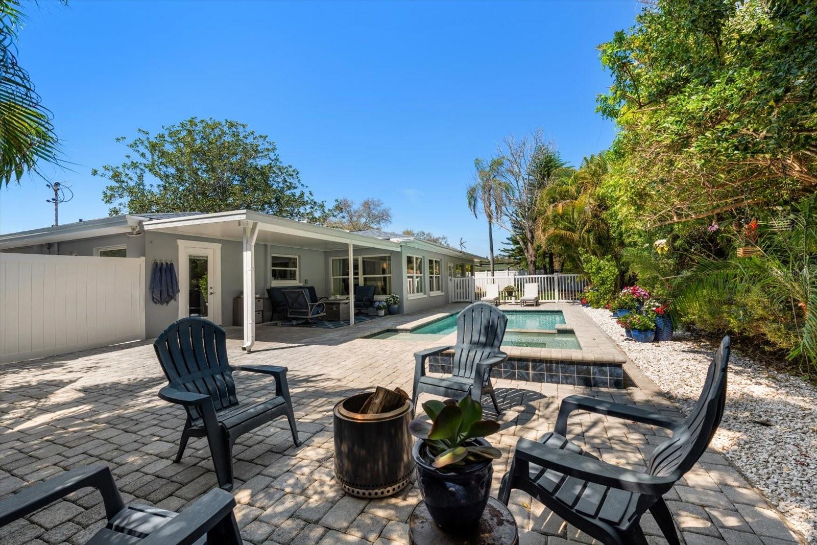 SHERWOOD ESTATES - Residential