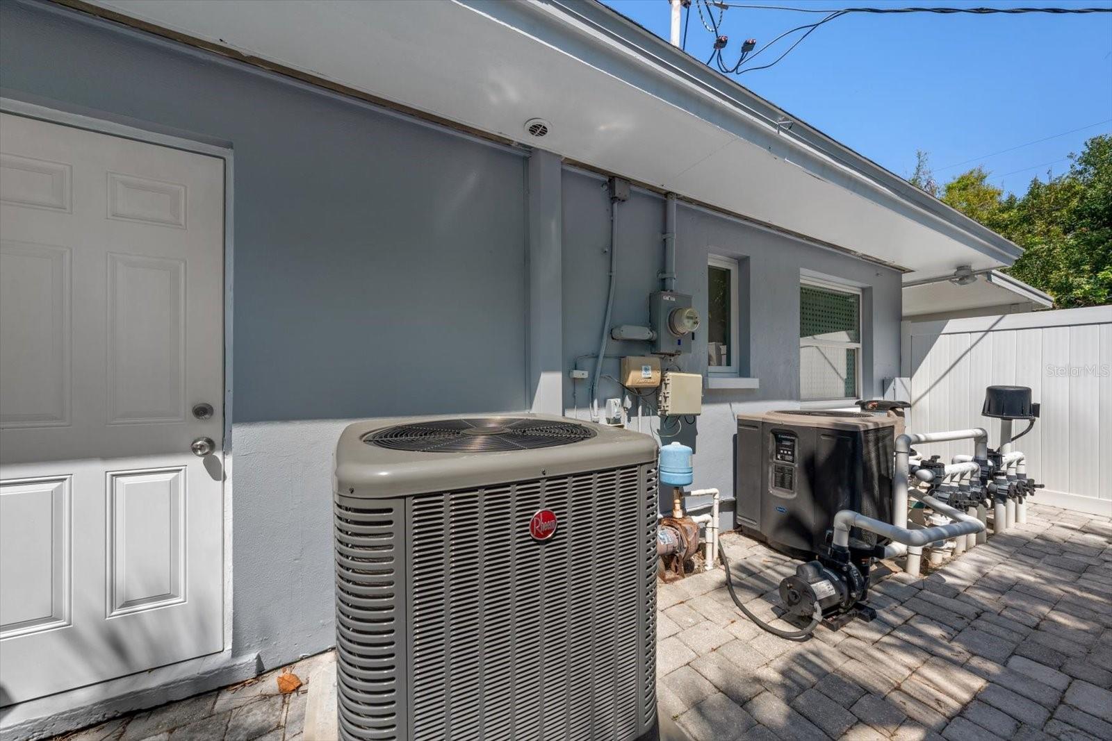 SHERWOOD ESTATES - Residential