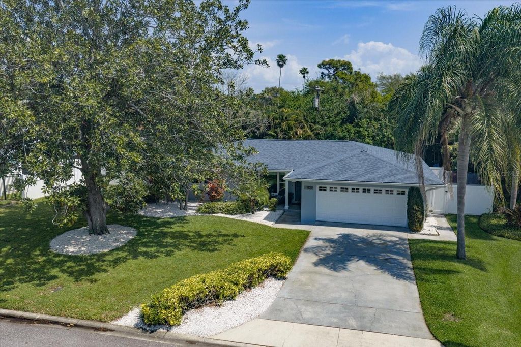 Photo of 1729 Laurie Lane, Belleair, FL 33756 (MLS # TB8492528)