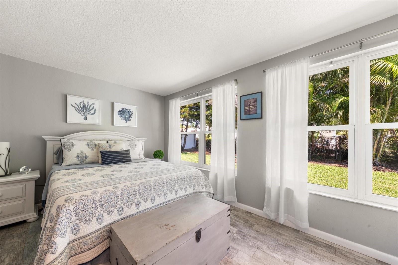 SHERWOOD ESTATES - Residential