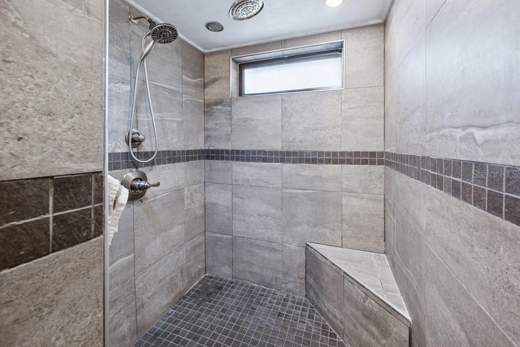 DELCREST - Residential