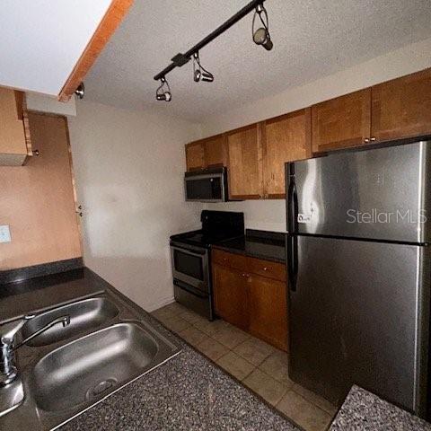 FOUNTAINS AT COUNTRYSIDE CONDO - Residential Lease