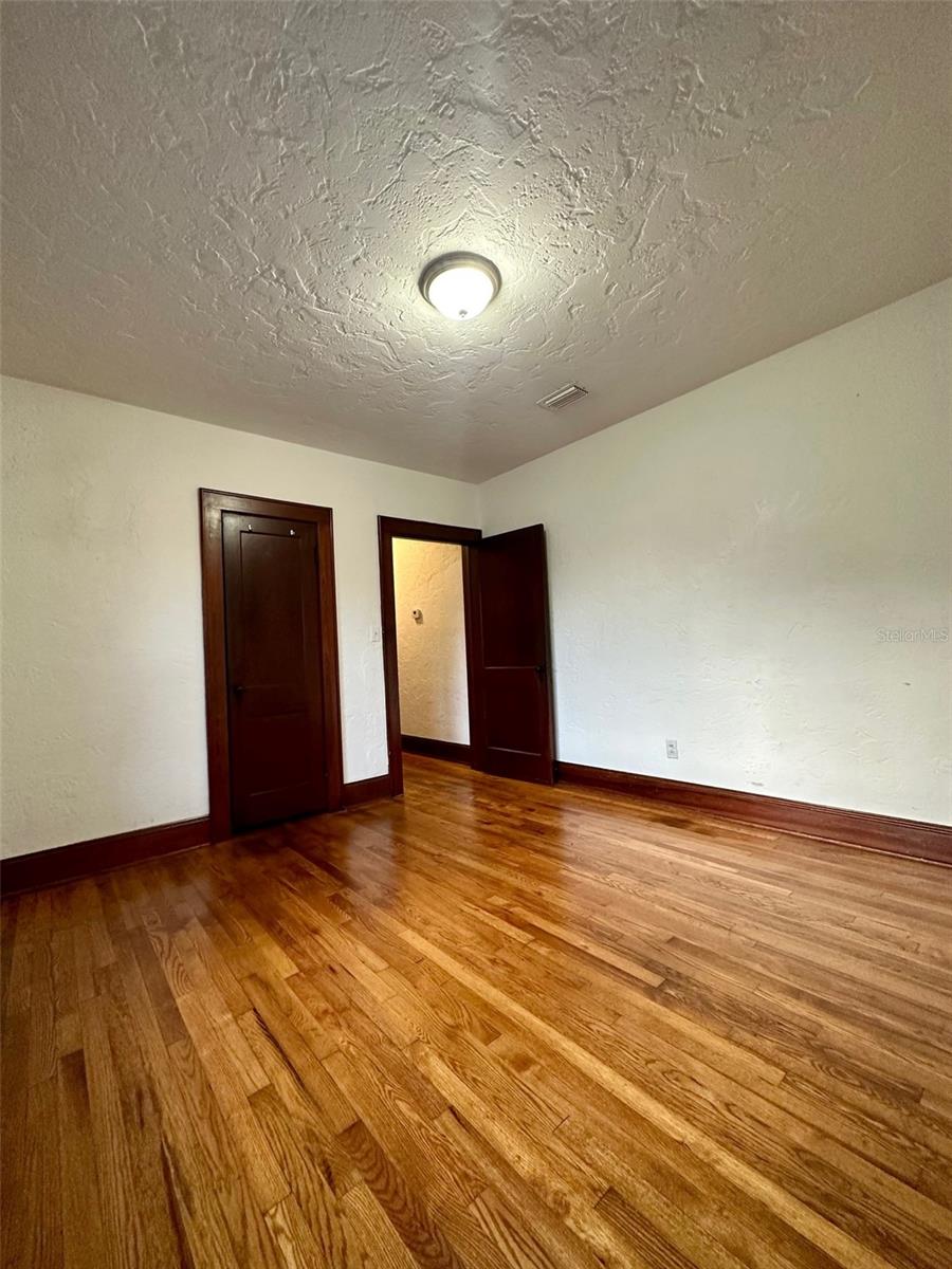 J B BAILEY ESTATE JENKINS SUB - Residential Lease