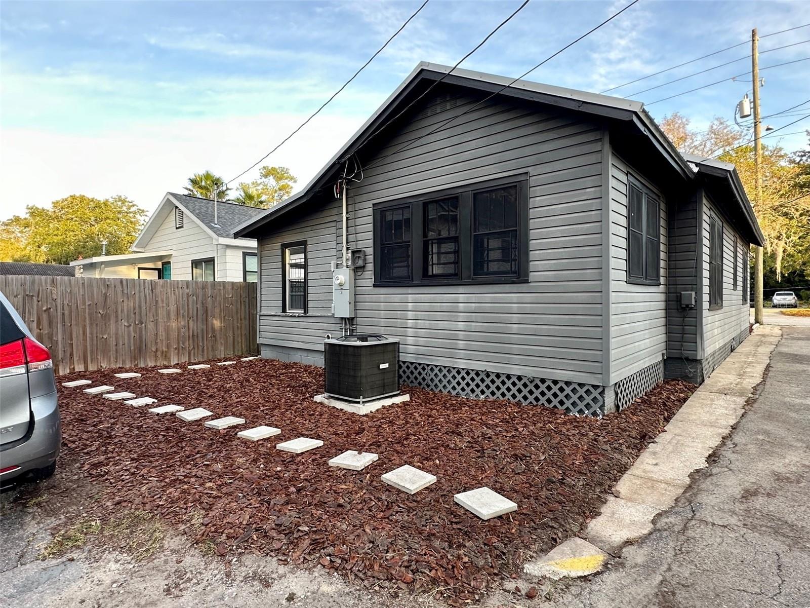 J B BAILEY ESTATE JENKINS SUB - Residential Lease