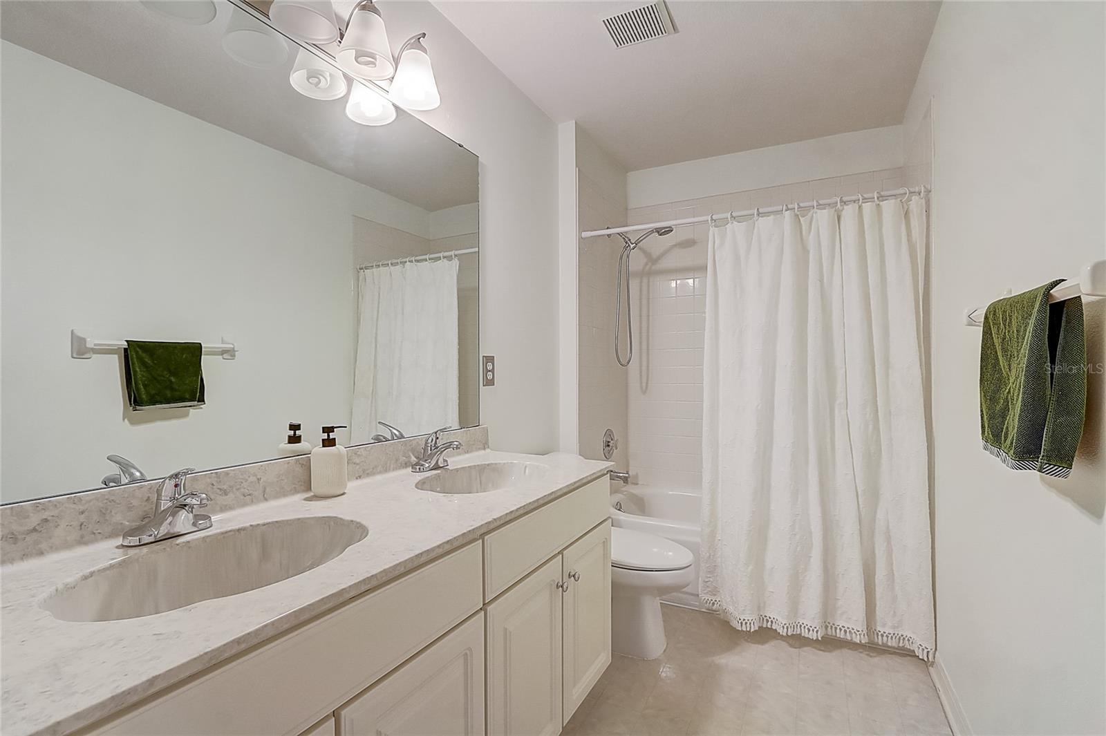 WATERFORD LAKES TR N32 - Residential