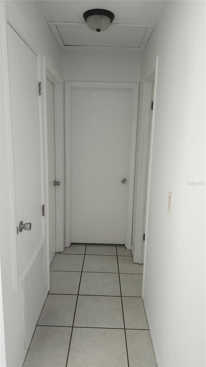 DELTONA LAKES UNIT 44 - Residential Lease