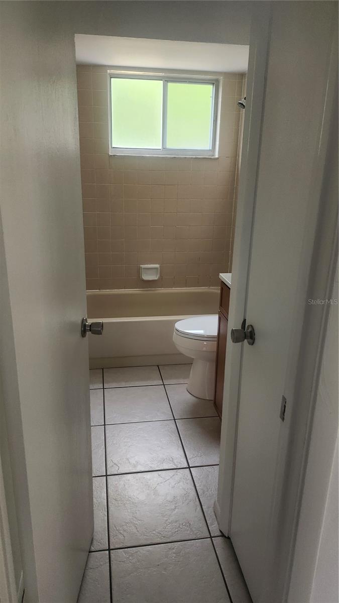 DELTONA LAKES UNIT 44 - Residential Lease