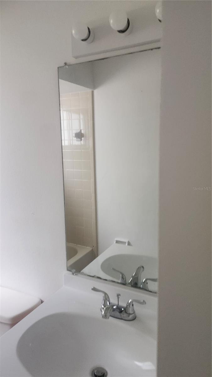 DELTONA LAKES UNIT 44 - Residential Lease