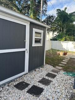 DAVIS ISLANDS PB10 PG52 TO 57 - Residential Lease