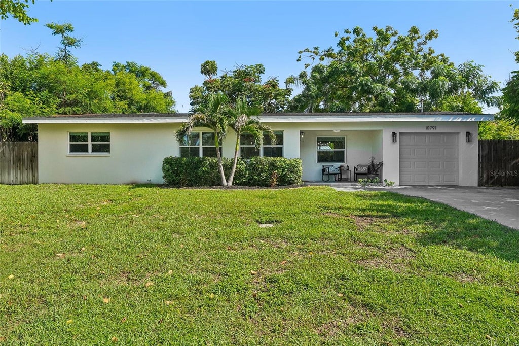 Photo of 10791 Temple Terrace, Seminole, FL 33772 (MLS # TB8541335)