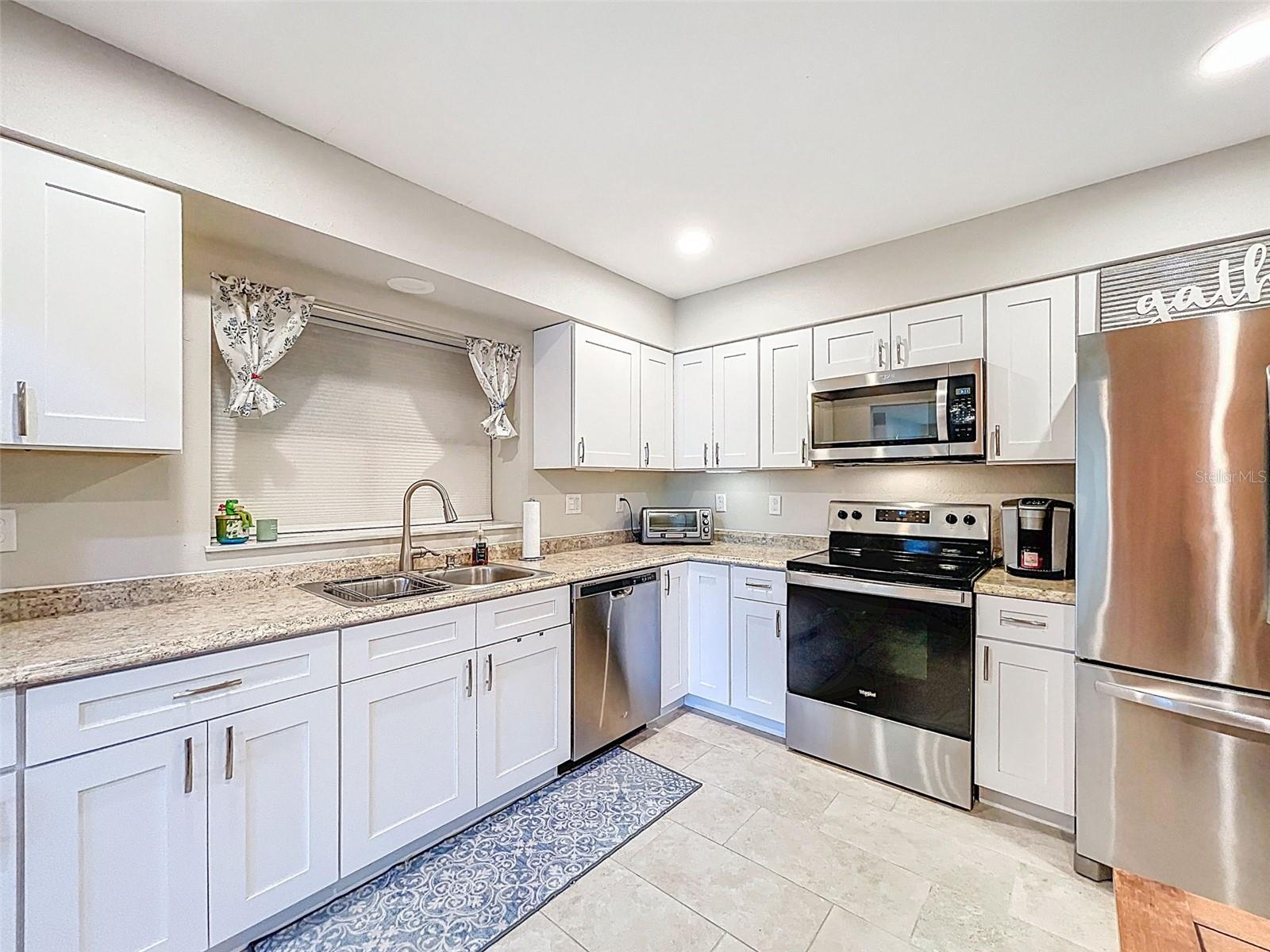 149 SKY LOCH DR E